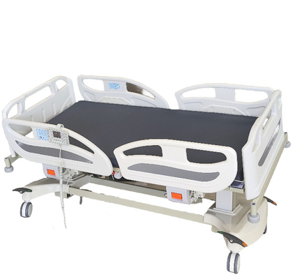 Doppia colonna di trombolisi pesando letto di ospedale paziente girare il letto di terapia intensiva