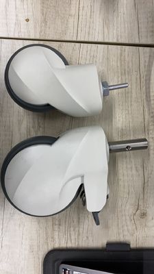 Nuova macchina per colata continua medica del diametro 28 del tuffatore di controllo di centrale della ruota della macchina per colata continua del letto 5inch con il freno
