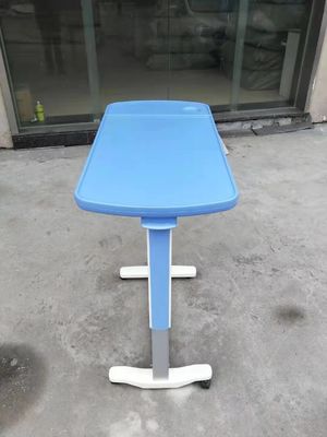 Tabella di Tray Table Adjustable Over Bed del letto di ospedale della primavera di gas sulle ruote