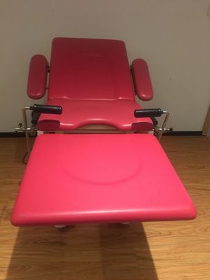 Letto ginecologico di parto di lavoro ostetrico dell'esame della mobilia della clinica dell'ospedale