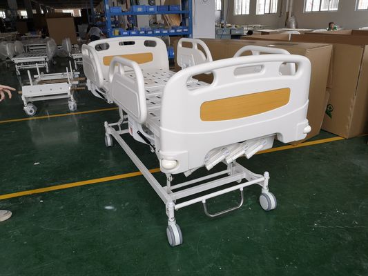 Letto di ospedale manuale del letto paziente storto tre con le macchine per colata continua chiudenti centrali lussuose