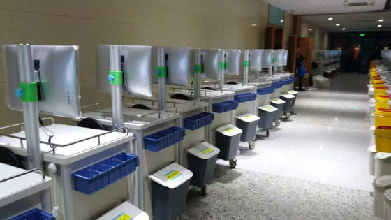 Carretti del farmaco del computer per il carrello della stazione di lavoro dell'ospedale elettricamente