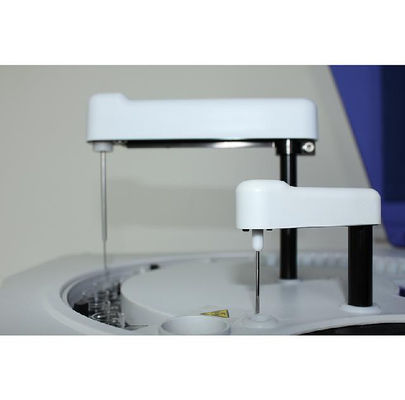 Attrezzatura medica completamente automatica dal laboratorio 400ul dell'analizzatore 6mm di biochimica