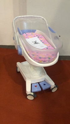Multiuso regolabile dell'ospedale della greppia bianca del bambino per i neonati di cura