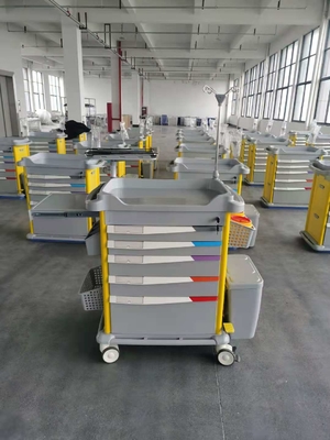 Carretto bianco medico dell'ambulanza dell'ABS dell'ospedale con quattro ruote