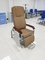 Inclini liberamente il materiale marrone regolabile dell'unità di elaborazione della sedia di infusione dell'ospedale